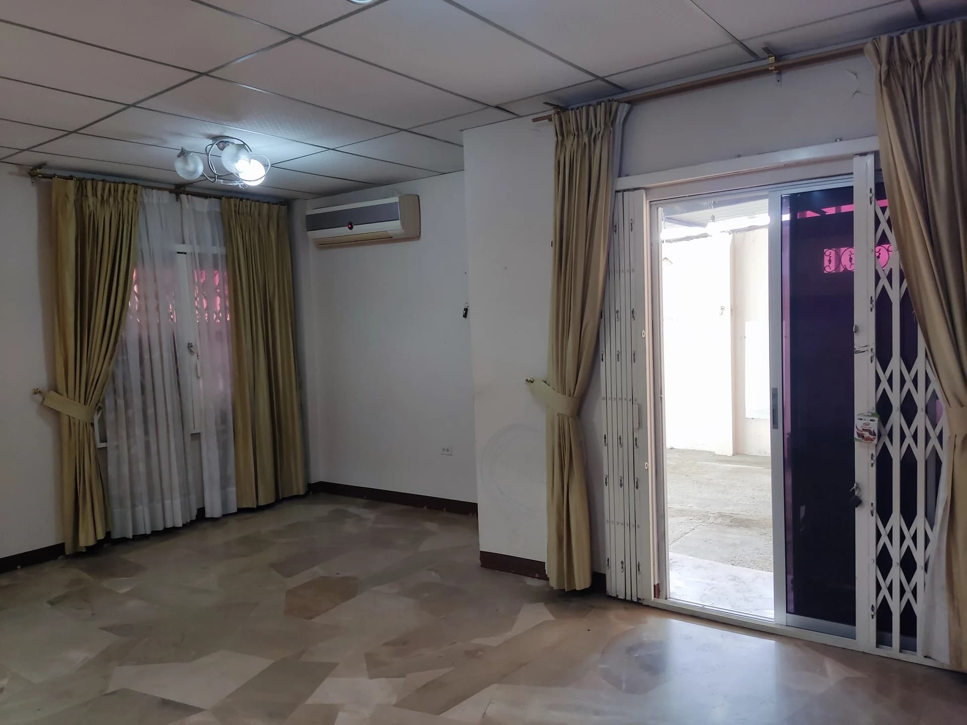 Venta de Casa  de 2 dormitorios en Portoviejo, Manabí - 2