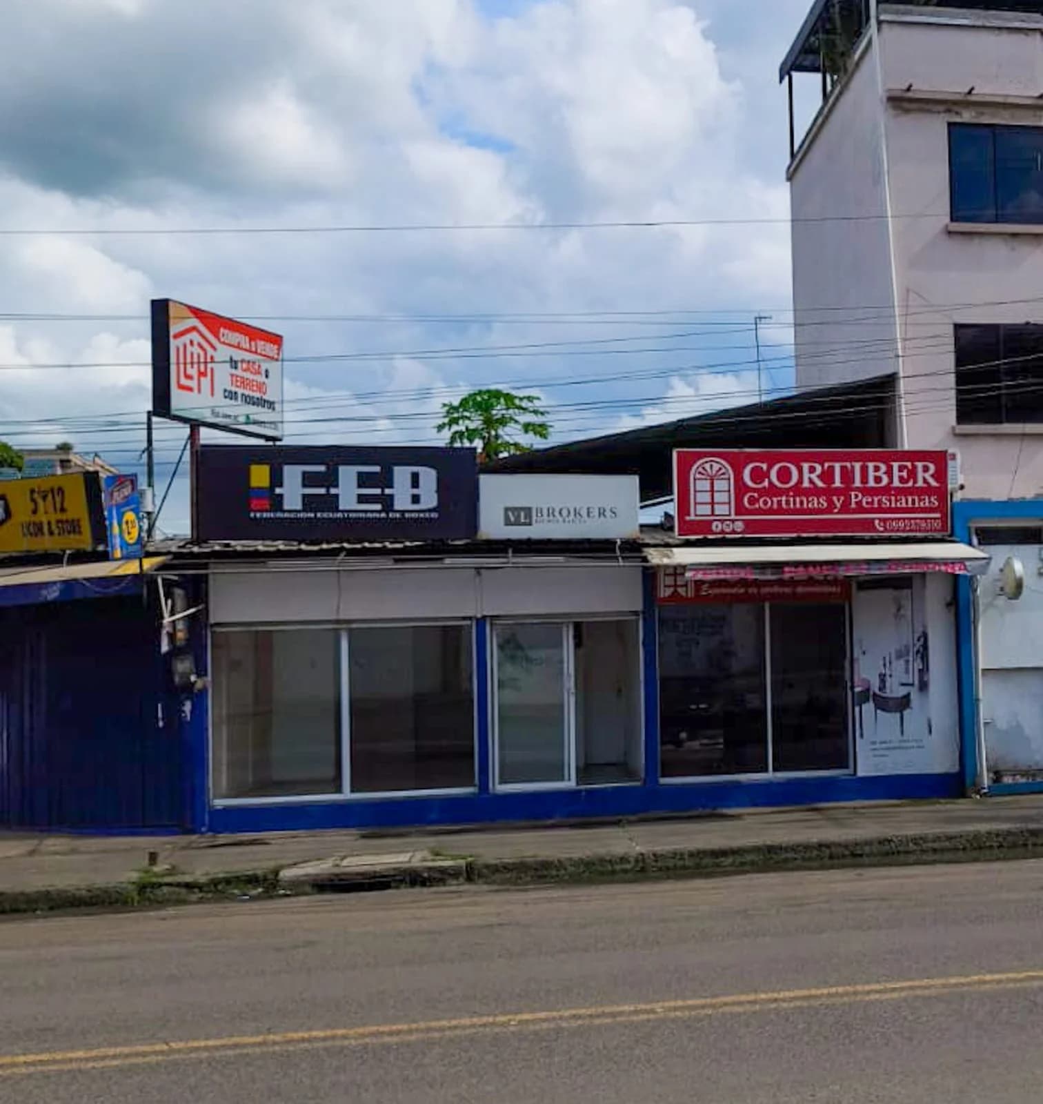 Local en alquiler en excelente zona comercial Portoviejo, Manabí - Principal