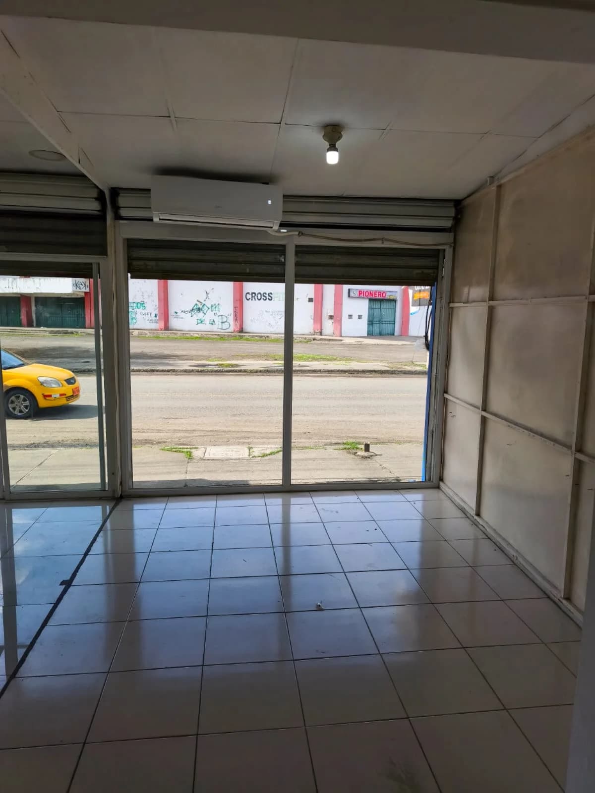 Local en alquiler en excelente zona comercial Portoviejo, Manabí - 5
