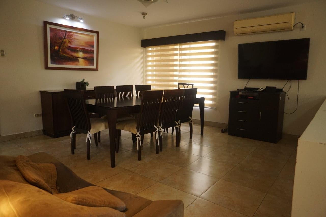 Venta de Casa en Portoviejo con 6 habitaciones, Manabi - 3