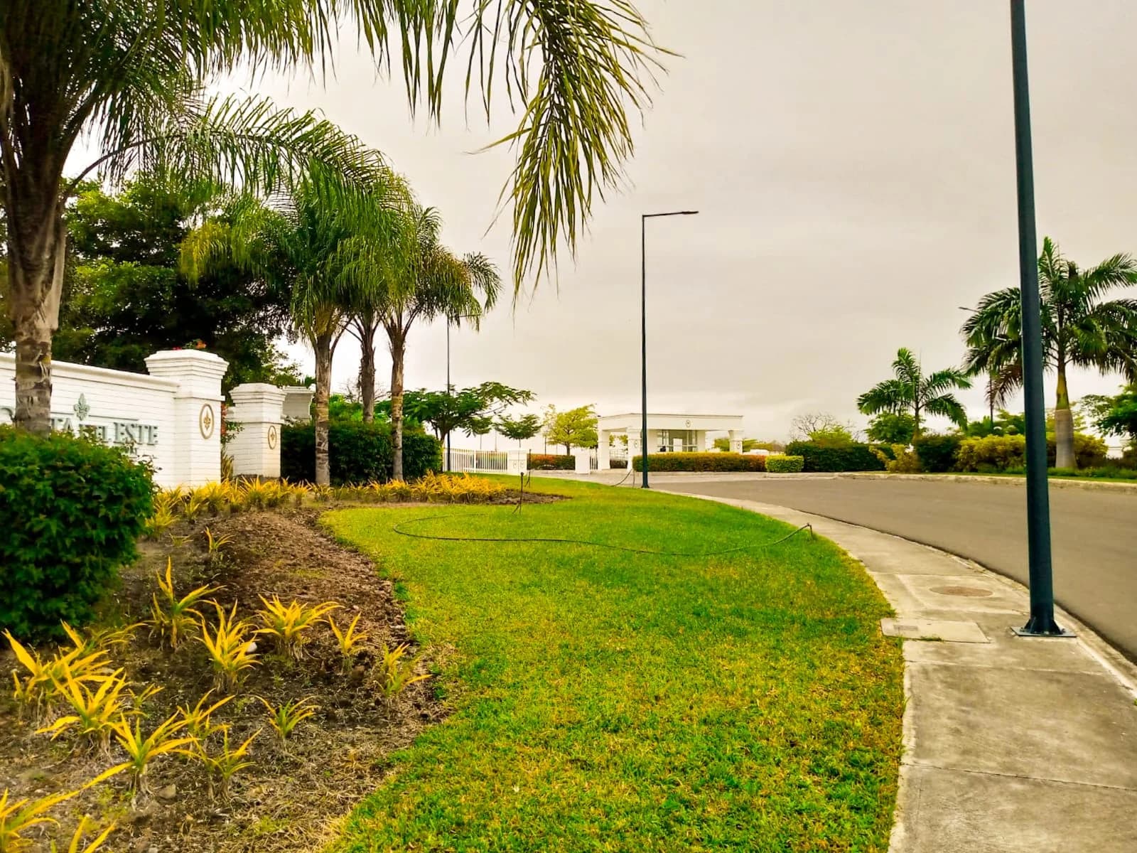 Terrenos en venta de 380 mts2 en Manta Manabí - 3