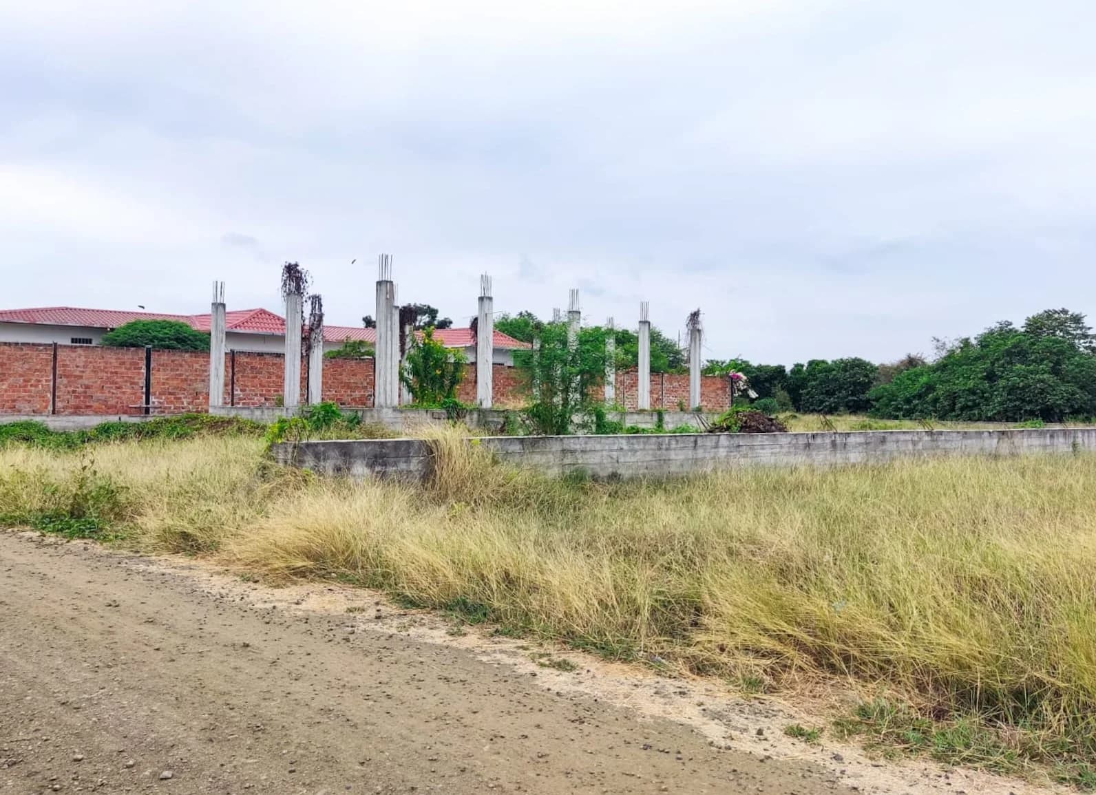 Terrenos en venta 700 m2 en Portoviejo Manabí - Principal