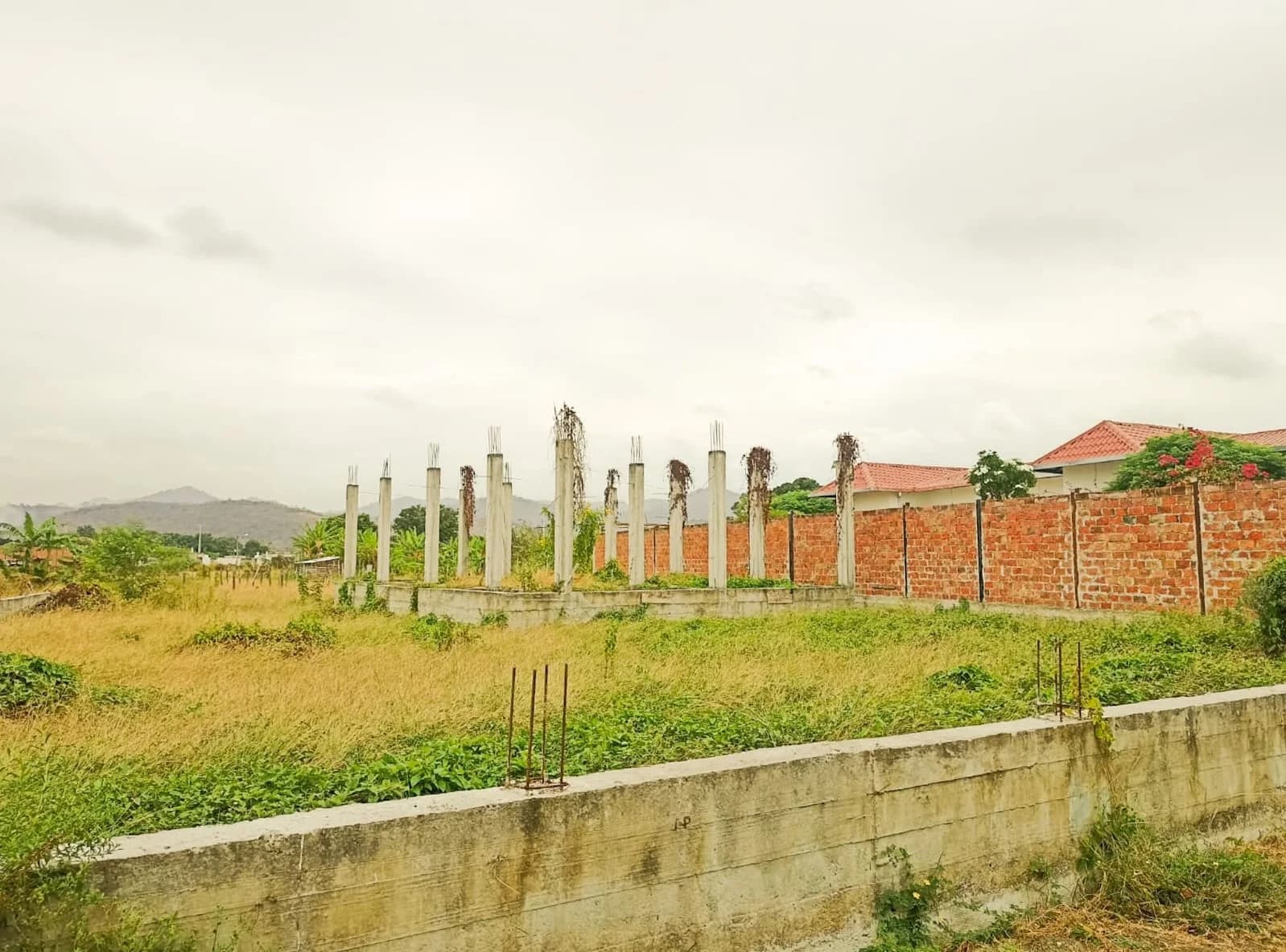 Terrenos en venta 700 m2 en Portoviejo Manabí - 2