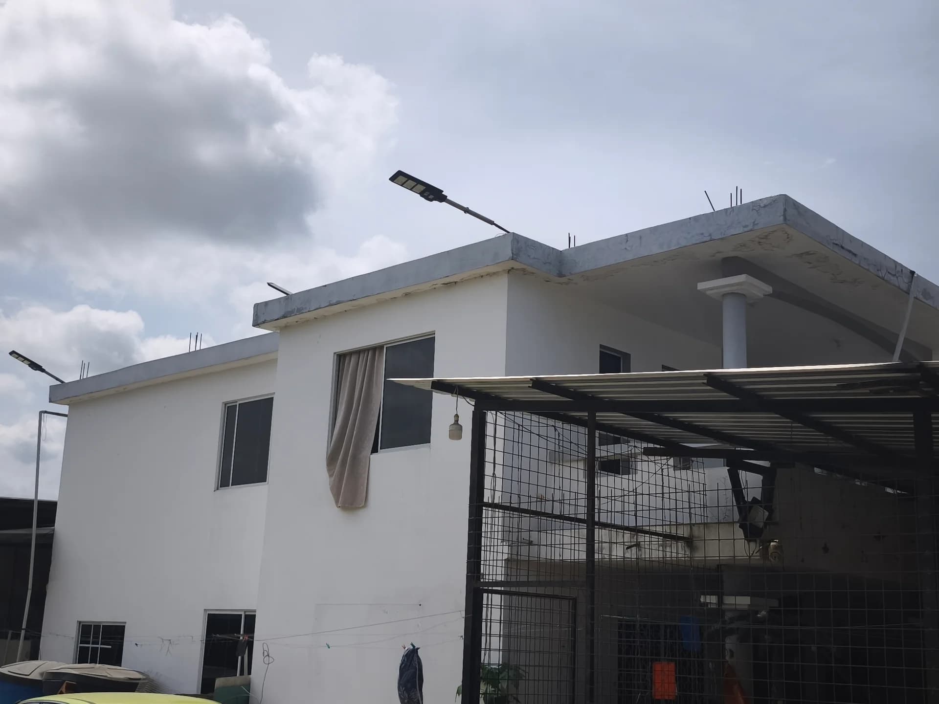 Casa para vivienda y negocio 4 habitaciones en Portoviejo - 4