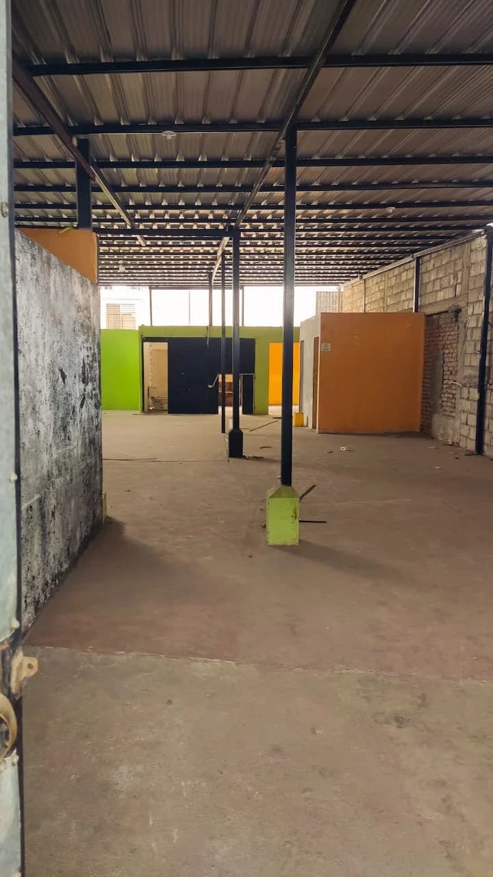 Terreno en venta en Manta, a 1 cuadra de Av. Flavio Reyes 180 mts2 - 4