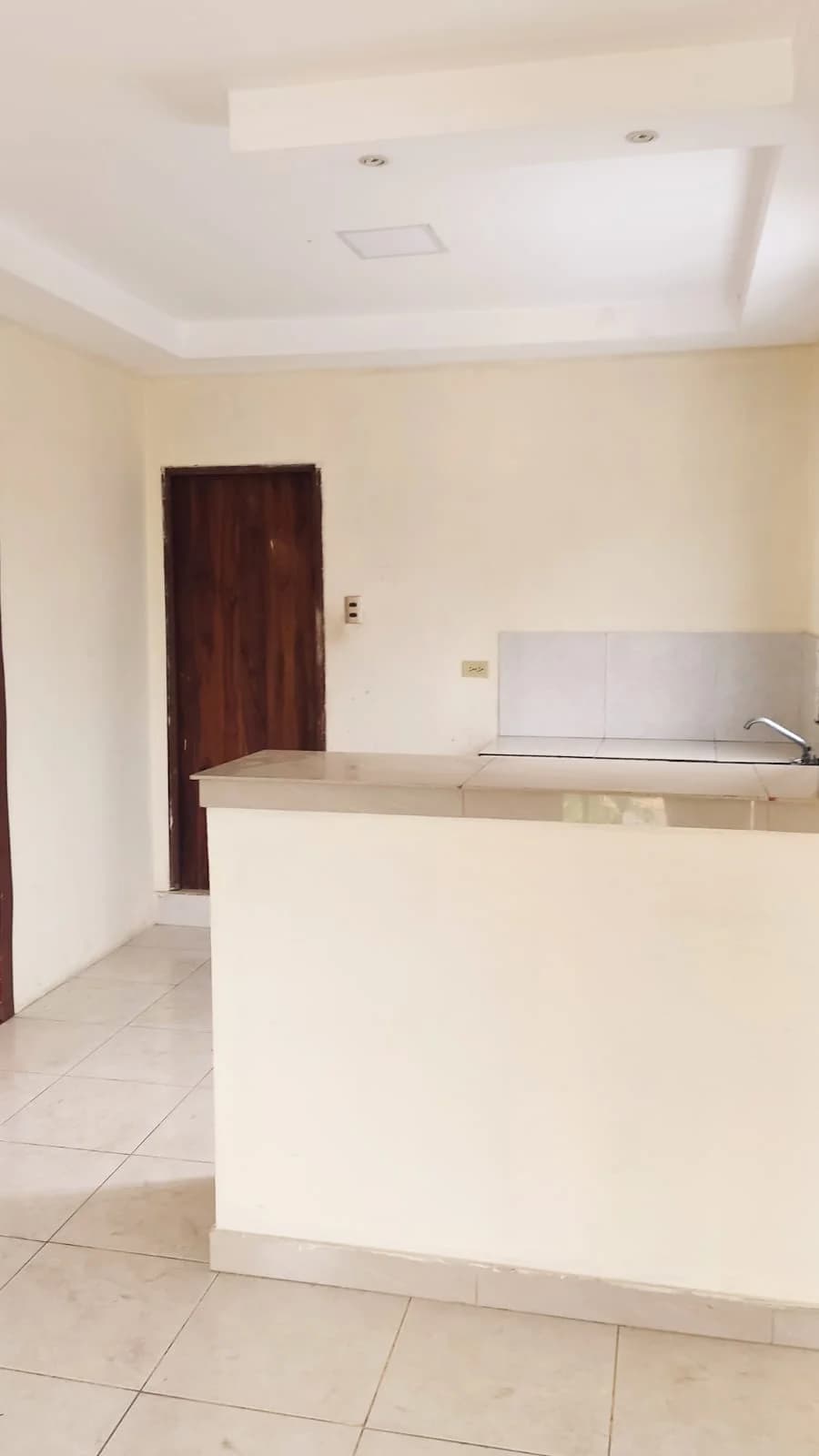 Casa comercial dos plantas en Portoviejo financiamiento Biess - 5