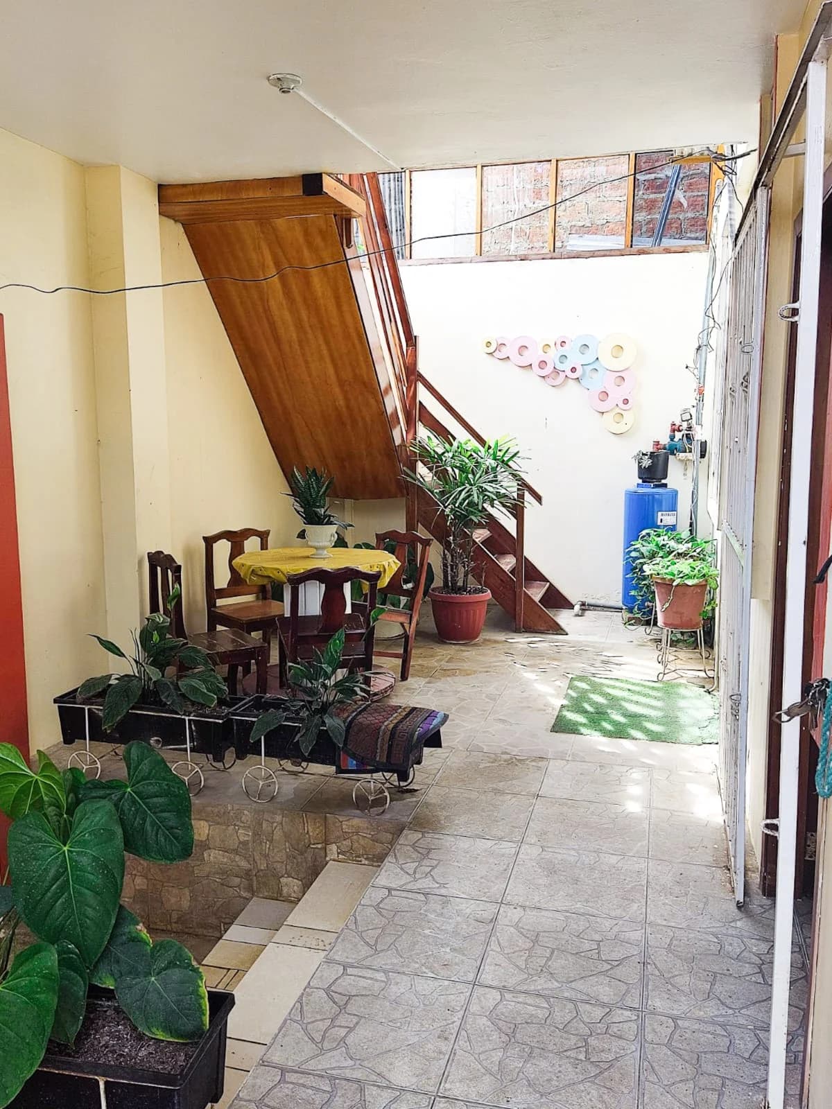 Venta de Hostería con 9 Habitaciones en Crucita, Manabí - 3